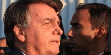 indiciado,-bolsonaro-diz-que-moraes-“faz-tudo-o-que-nao-diz-a-lei”